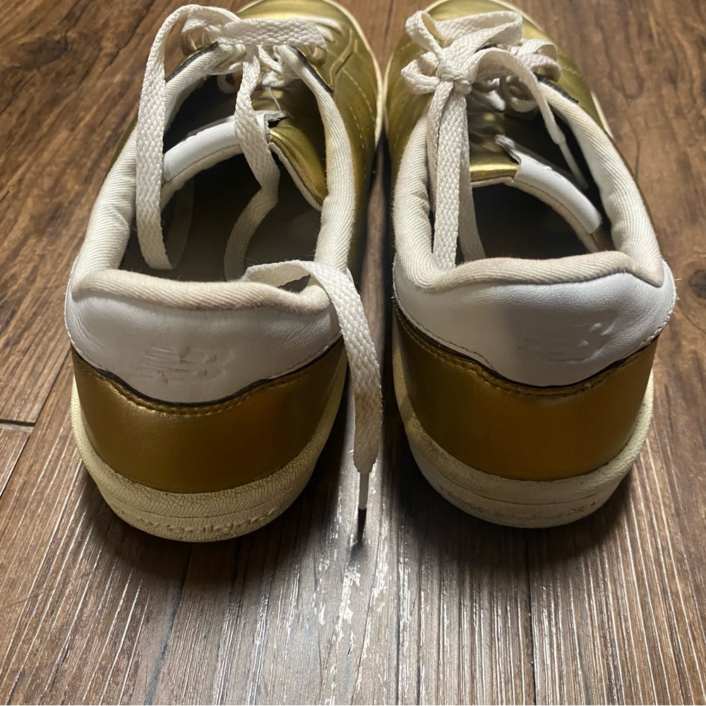 New balance gold sneakers 8.5 woman - Picture 4 of 8